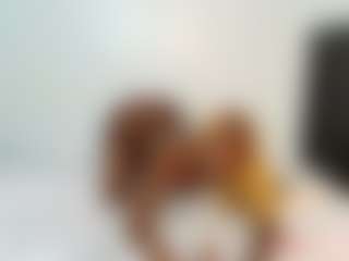 Live cam show with Lunahh - Middle Aged on Instabang