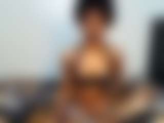 Live cam show with Lunahh - Sexy on liverealitysex.com