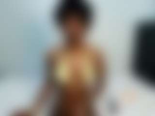 Live cam show with Lunahh - Gamer Mature on Hubzter Live