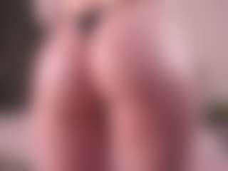 Live cam show with MerrillKopperman - Striptease on Camsoda