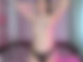 Live cam show with Vanessa Cole - Normal on Streamer API