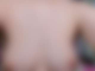 Live cam show with Vanessa Cole - Public on sexylivex.com