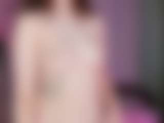Live cam show with Vanessa Cole - Facial Piercings on Camsoda