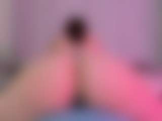Live cam show with Vanessa Cole - Red Hair Teen (18+) on x69.live