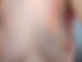 Live cam show with Vanessa Cole - Red Hair Amateur on live.xbliss.ai