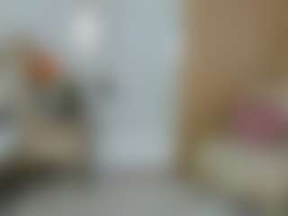 Live cam show with DulceQueen - Oil on Mixed Magazine Live