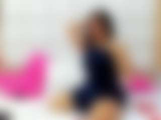 Live cam show with DulceQueen - Curvy Teen (18+) on CamwithHer