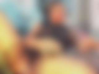 khiara-moretti's Live Sex Cam Show