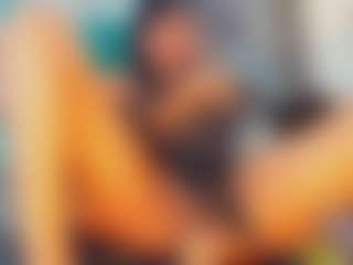 khiara-moretti's Live Sex Cam Show