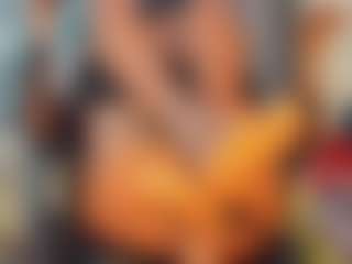 khiara-moretti's Live Sex Cam Show