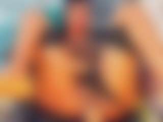 khiara-moretti's Live Sex Cam Show