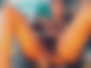 khiara-moretti's Live Sex Cam Show
