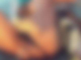 khiara-moretti's Live Sex Cam Show