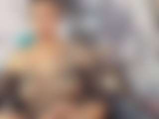 khiara-moretti's Live Sex Cam Show