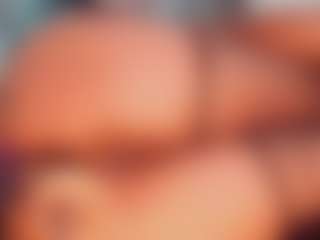 khiara-moretti's Live Sex Cam Show