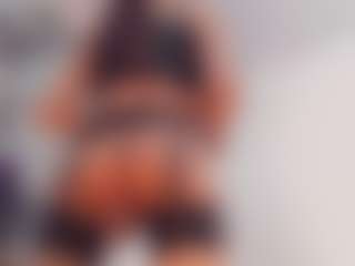 khiara-moretti's Live Sex Cam Show