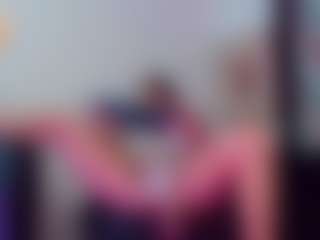 khiara-moretti's Live Sex Cam Show