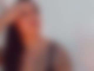 Live cam show with khiara-moretti - HD on friskycurves.com