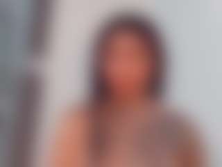 Live cam show with khiara-moretti - Tease on googirlz