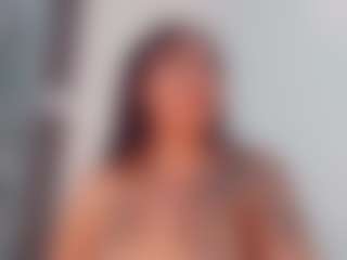 khiara-moretti's Live Sex Cam Show