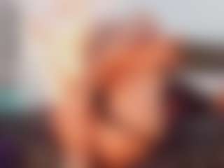 khiara-moretti's Live Sex Cam Show