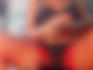 khiara-moretti's Live Sex Cam Show