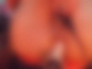 khiara-moretti's Live Sex Cam Show