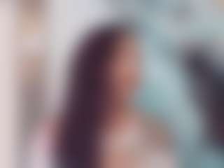 khiara-moretti's Live Sex Cam Show
