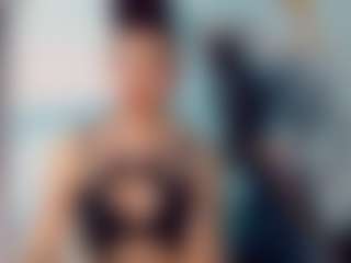 khiara-moretti's Live Sex Cam Show