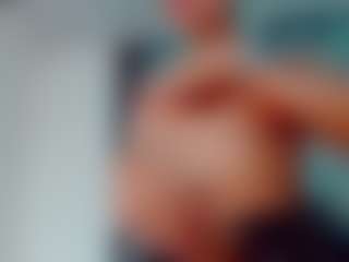 khiara-moretti's Live Sex Cam Show