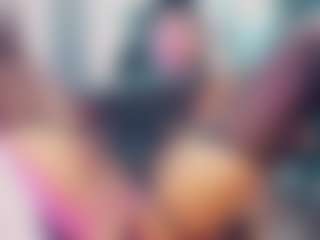 khiara-moretti's Live Sex Cam Show