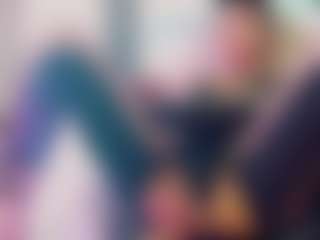 khiara-moretti's Live Sex Cam Show