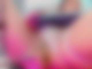 khiara-moretti's Live Sex Cam Show