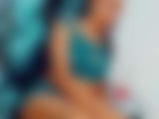 Cam Show en direct de khiara-moretti