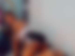khiara-moretti's Live Sex Cam Show