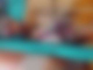 khiara-moretti's Live Sex Cam Show