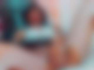 khiara-moretti's Live Sex Cam Show