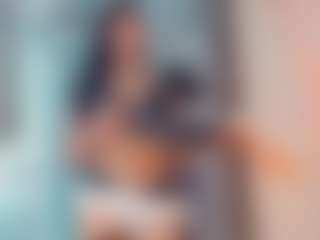 khiara-moretti's Live Sex Cam Show