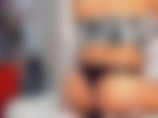 khiara-moretti's Live Sex Cam Show