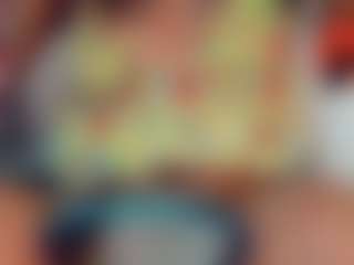 Live cam show with khiara-moretti - Orgasm on Camsoda