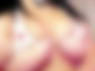 Live cam show with Lilith-Salvatoree - Petite on Camsoda