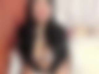 Live cam show with Lilith-Salvatoree - HD on TeamSkeetLive