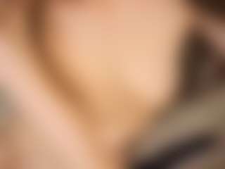 Live cam show with Amanda - Black Hair on sexylive.show