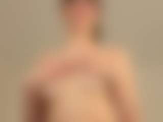 Live cam show with Amanda - Small Tits on liverealitysex.com