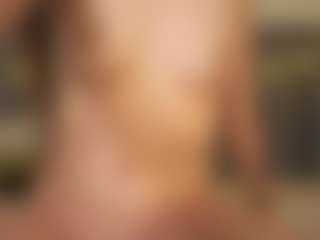Live cam show with Amanda - Green Eyes on Camsoda