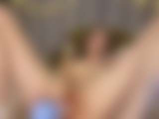 Live cam show with Amanda - Green Eyes on Camsoda