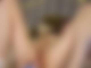 Live cam show with Amanda - Green Eyes on Camsoda