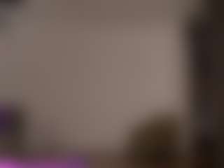 Live cam show with yoursecretloveee - Petite on AdultVida.com