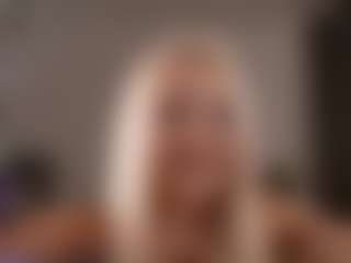 Live cam show with yoursecretloveee - Tittyfuck on AdultVida.com