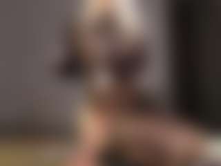 Live cam show with yoursecretloveee - Blonde Hair Amateur on live18s.com